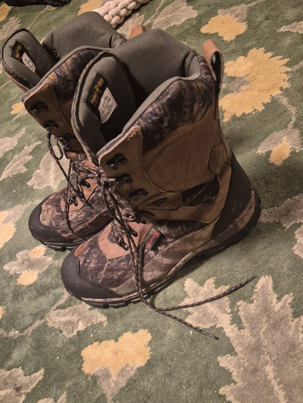 Cabela's Men's Realtree Camo Hunting Boots with Brown Accents